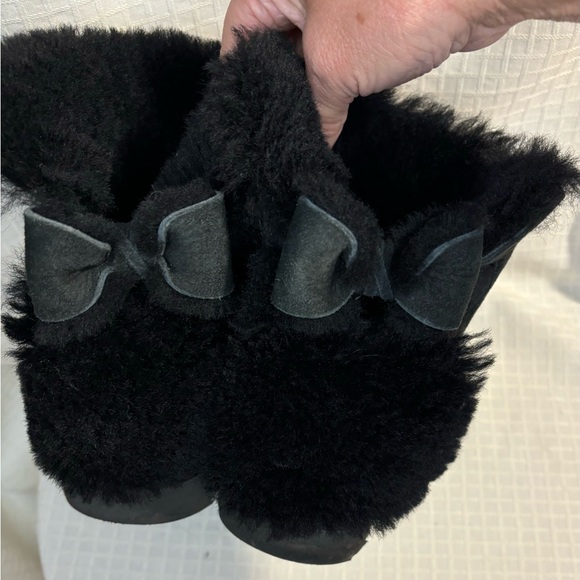 Ugg Australia WOMEN'S Ankle Boot Black Naveah BOW Suede 1012808 Sz 8 - Picture 11 of 16